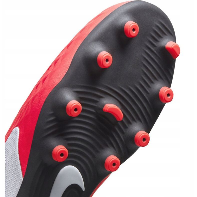 Kopačky Nike Tiempo Legend 8 Club FG / MG M AT6107-606 černý 1