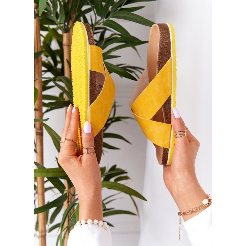 Kožené profilované pantofle Big Star HH274596 žluté žlutá 1