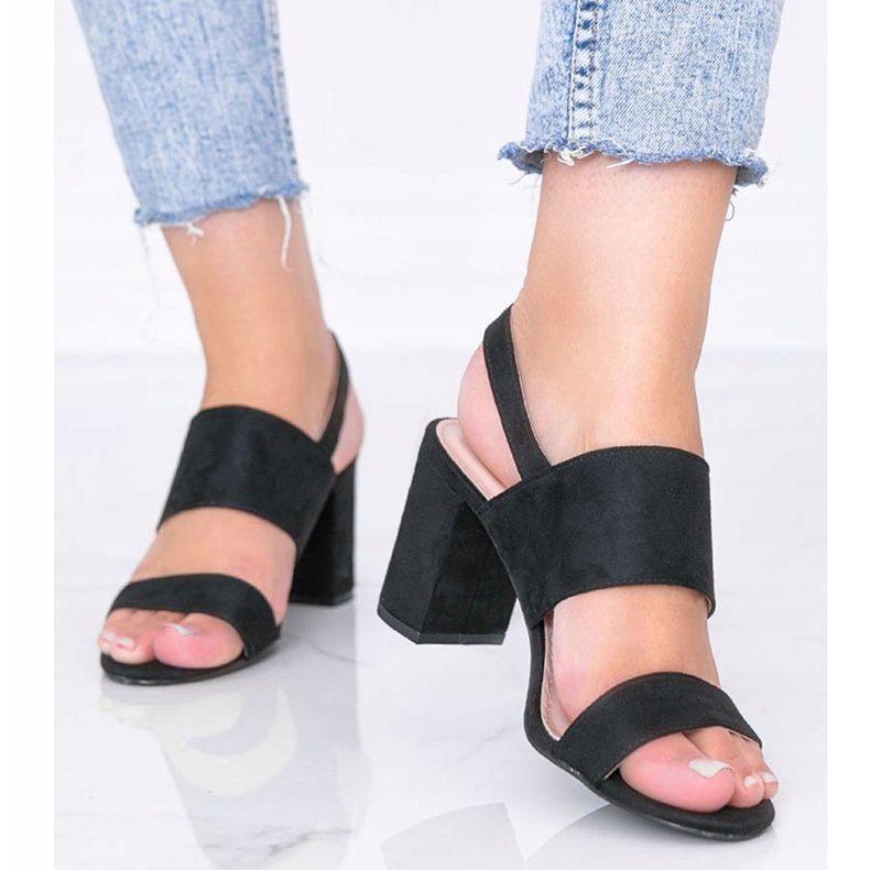 Černé sandály na postu Lil Sweetie černá 1