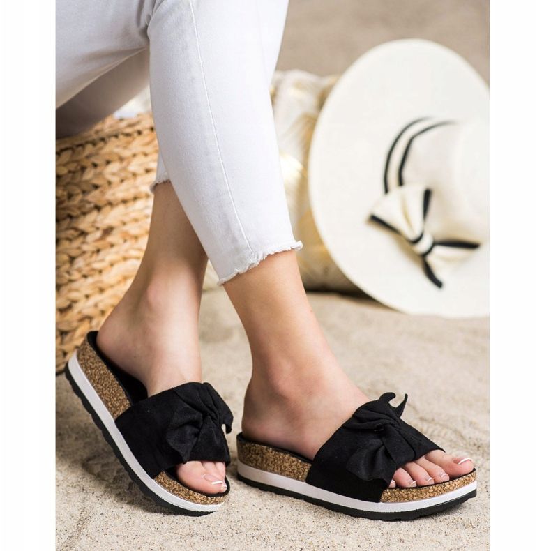 Evento Lehké pantofle na platformě černá 1