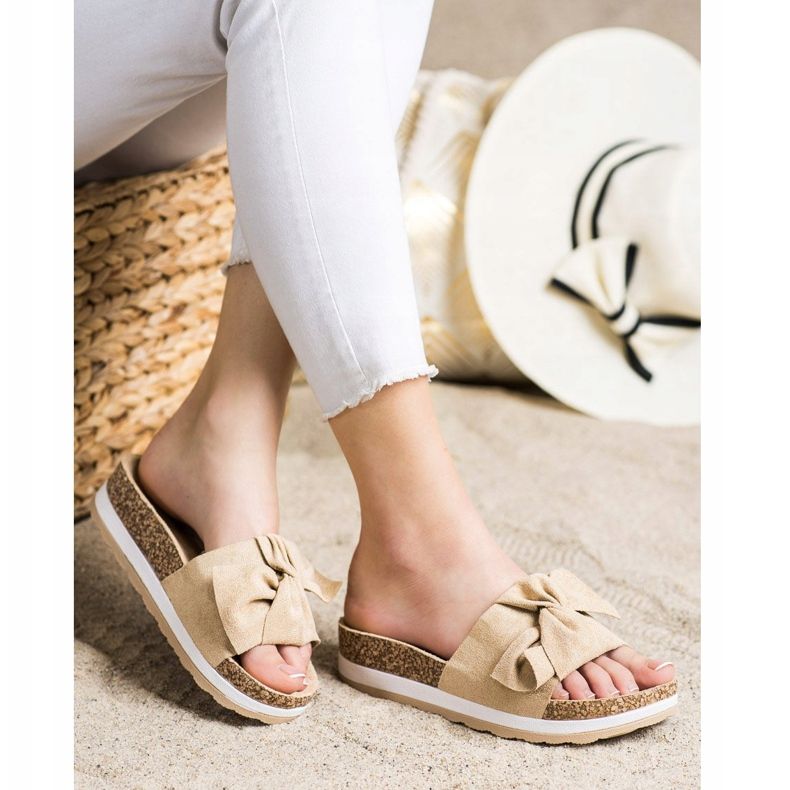 Evento Lehké pantofle na platformě béžový 2