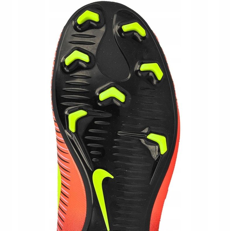 Kopačky Nike Mercurial Vapor Xi Fg Jr 831945-870 vícebarevný červené 1