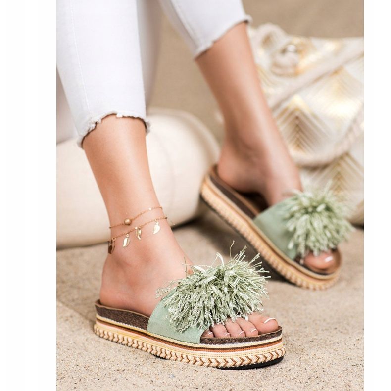 SHELOVET Módní pantofle s třásněmi zelená 1