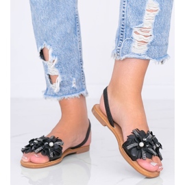 Černé sandály s žabkami od Tristan černá 1