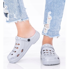 Šedé pantofle kroks pro ženy Karolinos šedá 1