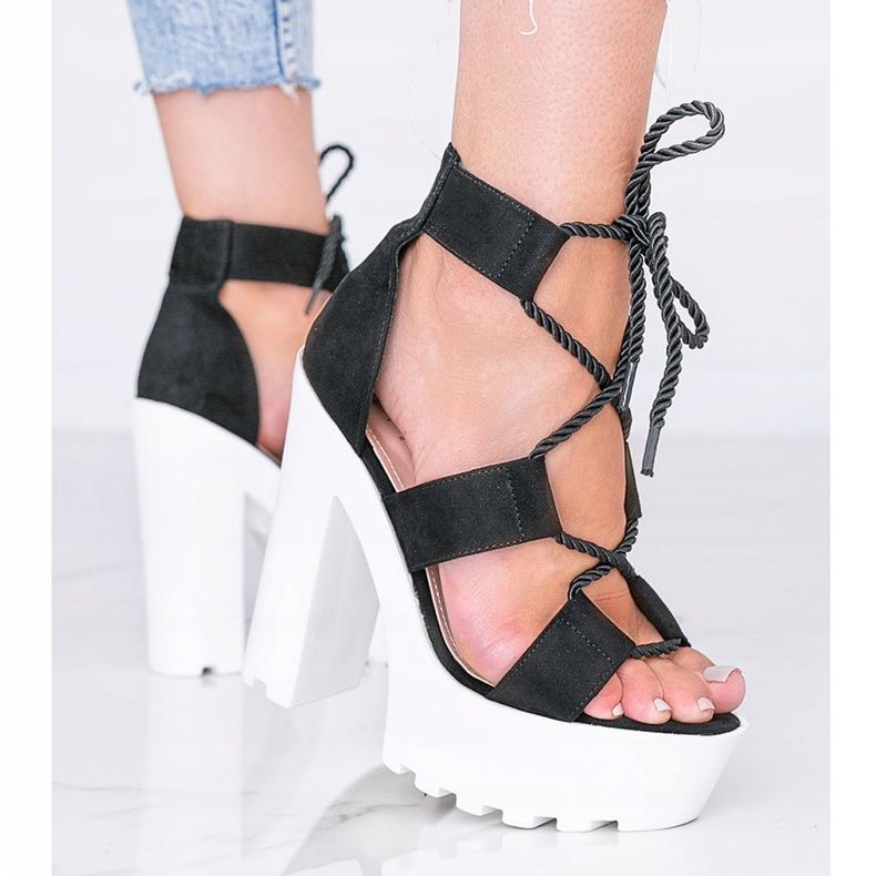 Černé sandály na tlusté platformě Hera černá 1