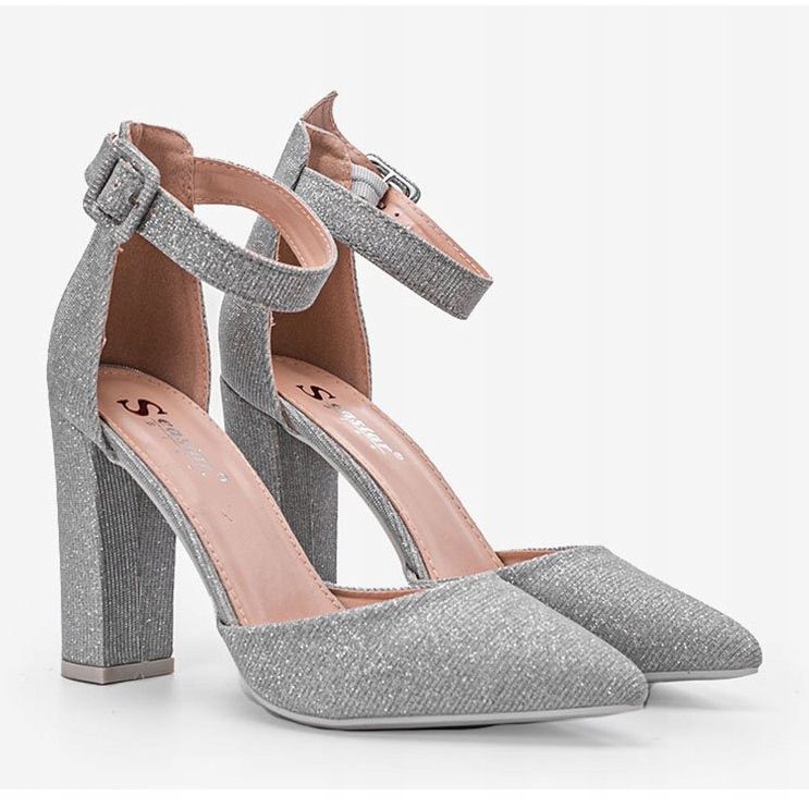 Lesklé stříbrné lodičky na Milaině sloupku stříbrný 1