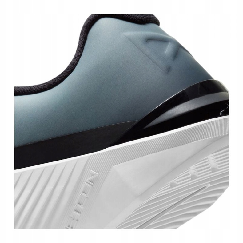 Boty Nike Metcon 6 M DJ3022-001 bílý černý 1