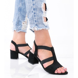 Černé sandály na nízkém sloupku Forte černá 1