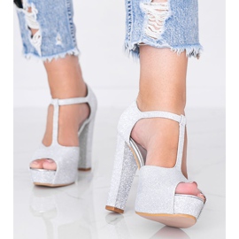 Lesklé stříbrné lodičky na sloupku Elissa stříbrný 1