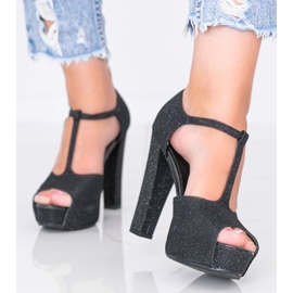 Lesklé černé lodičky na sloupku Elissa černá 1