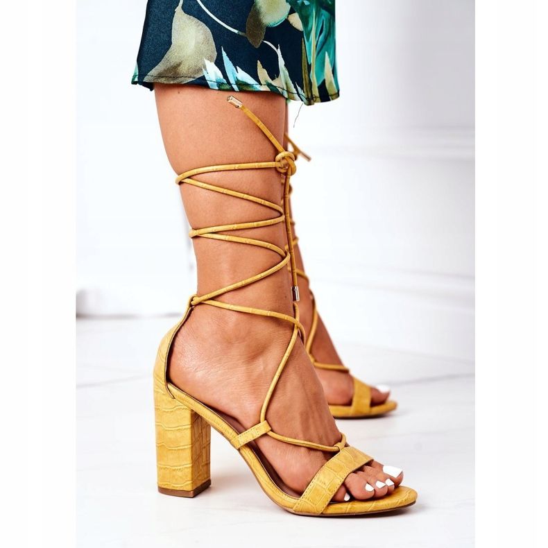 PS1 Svázané sandály na žlutém můstku žlutá 2 PS1 Svázané sandály na žlutém můstku žlutá 2