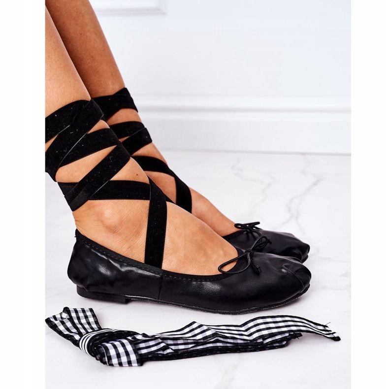 Black Lu Boo svázané balerínky černá 1