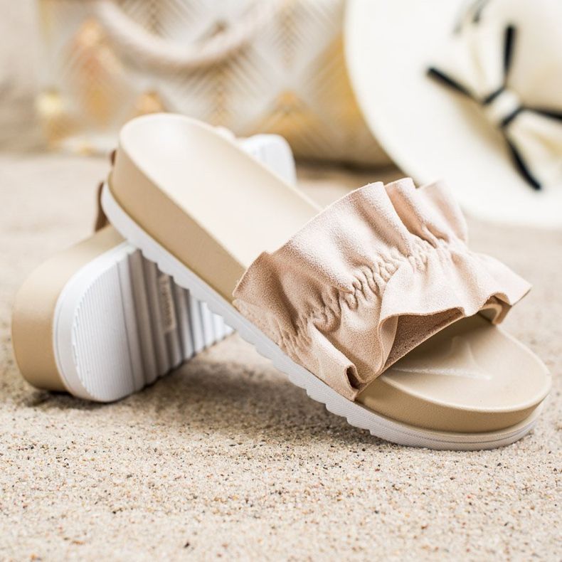 SHELOVET Béžové pantofle na platformě béžový 1