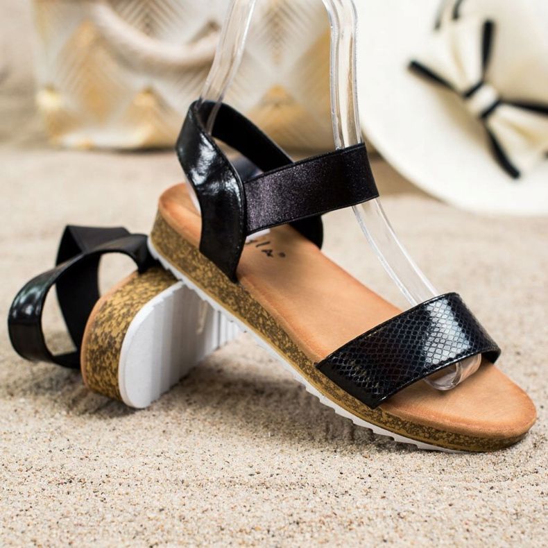 Kayla Lesklé ekologické kožené sandály černá 1