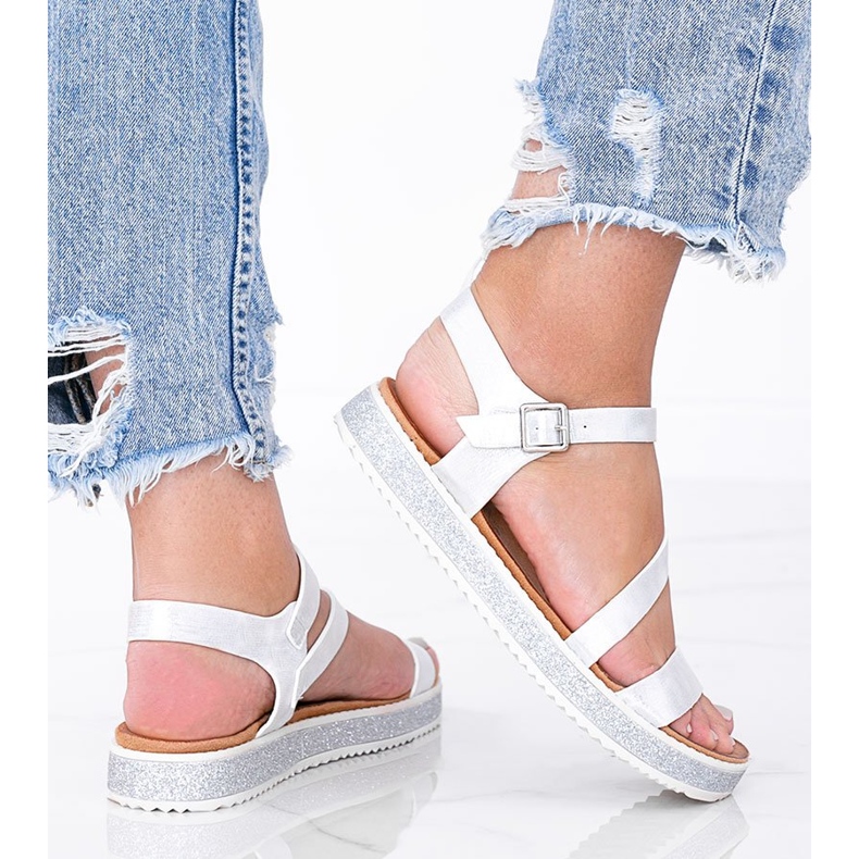 Broskvové stříbrné lesklé dámské sandály bílý stříbrný 1