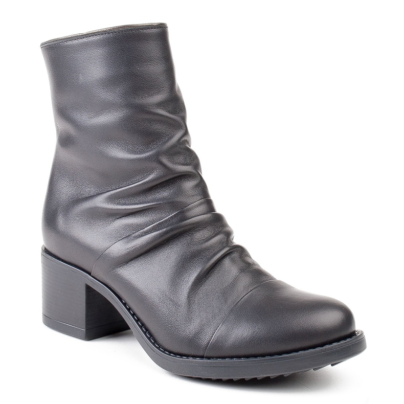 Marco Shoes Pohodlné černé kožené boty s řasením černý 1