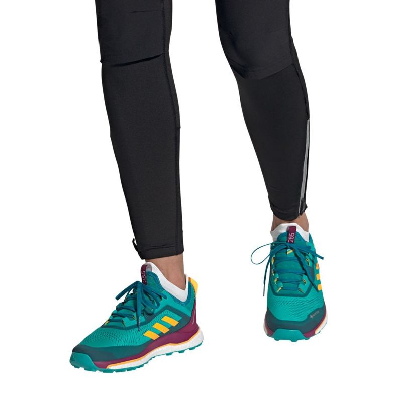 Běžecké boty Adidas Terrex Agravic Flow W FV2483 vícebarevný zelený 2