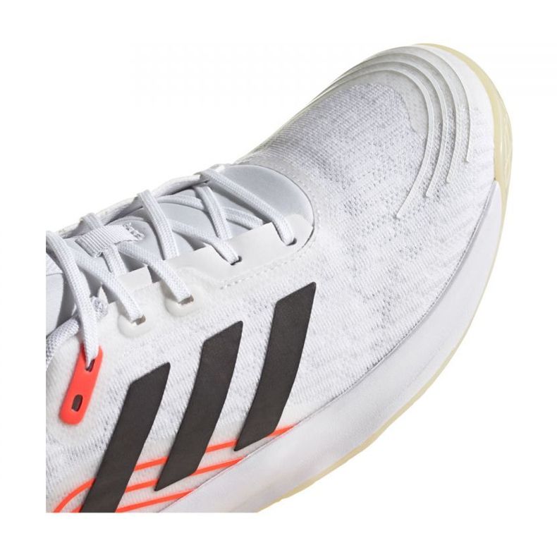 Boty Adidas Novaflight M GW2320 vícebarevný bílý 2