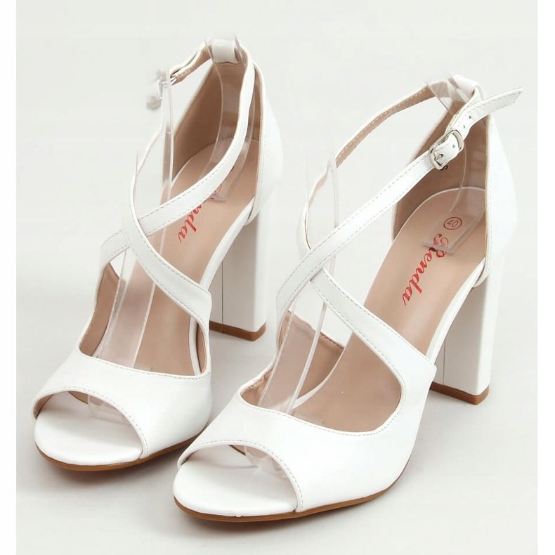 Bílé sandály na vysokém podpatku S-837 White bílý 1