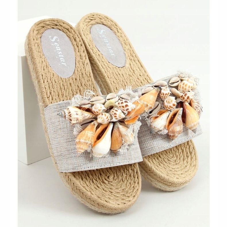 Šedé YQ228P Šedé pantofle s mušlemi šedá 1