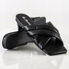 Mannika Pohodlné pantofle z ekologické kůže černá 1