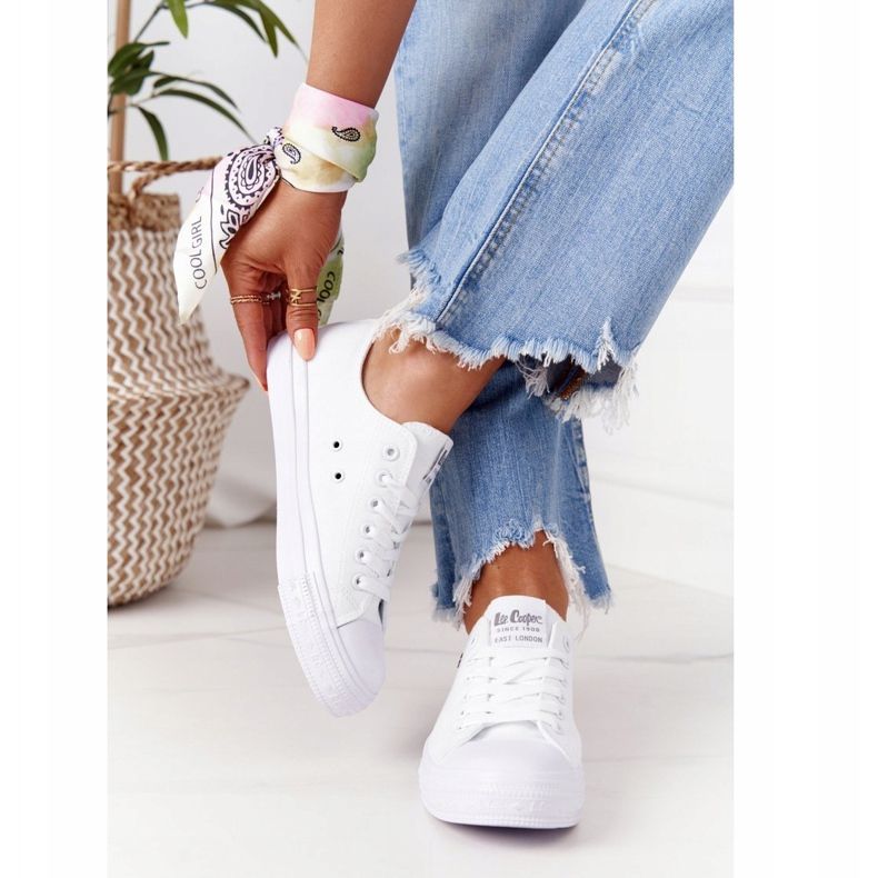 Dámské tenisky Lee Cooper LCW-21-31-0082L bílé bílý 1