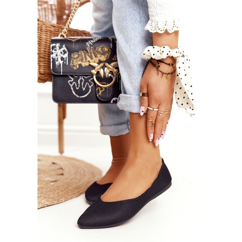 Delikátní baletka ve Spitzu Vinceza 2187 černá 1