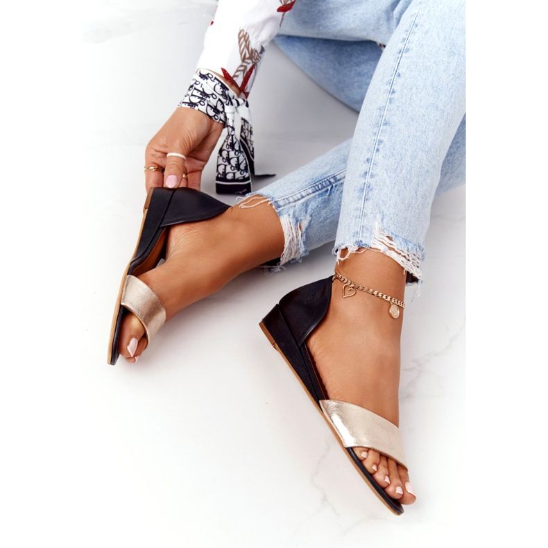 Kožené sandály Maciejka 1971-46 černé a zlaté černá zlatý 1