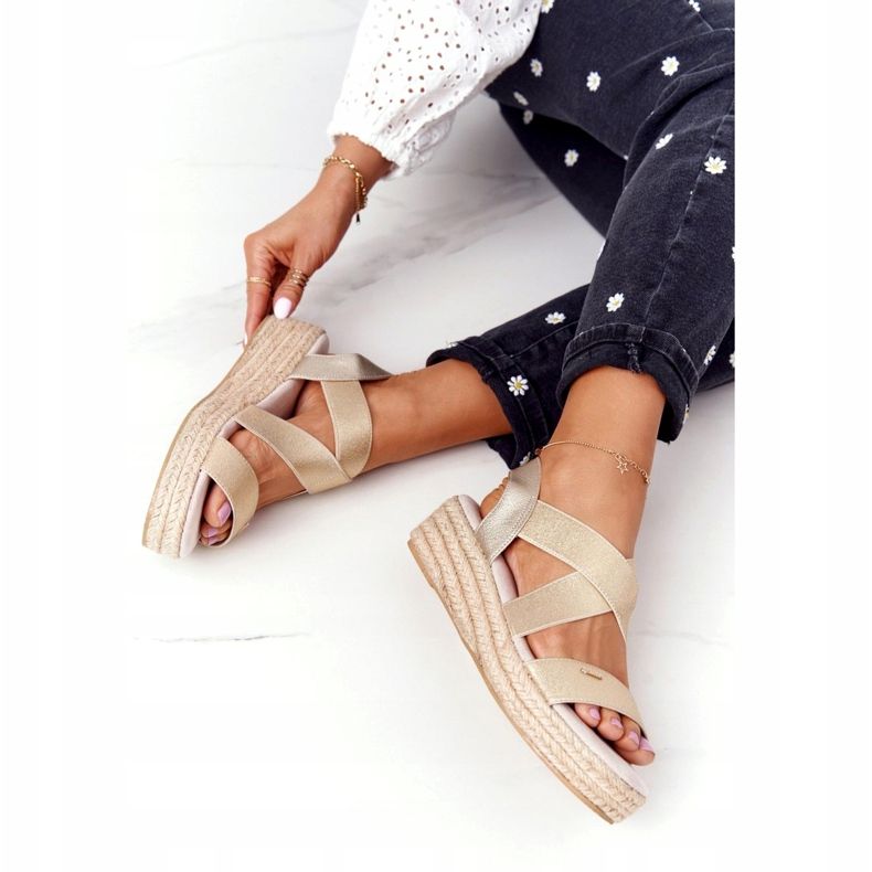 Klínové sandály s žebrovaným Big Star HH274414 Golden zlatý 5