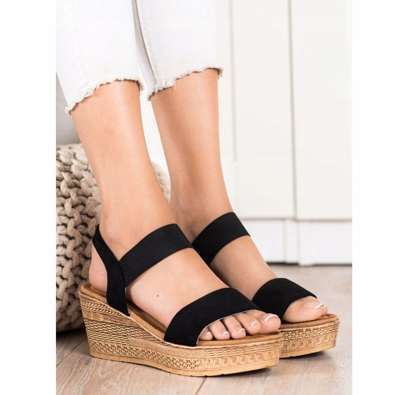 Queentina Lehké semišové sandály černá 2