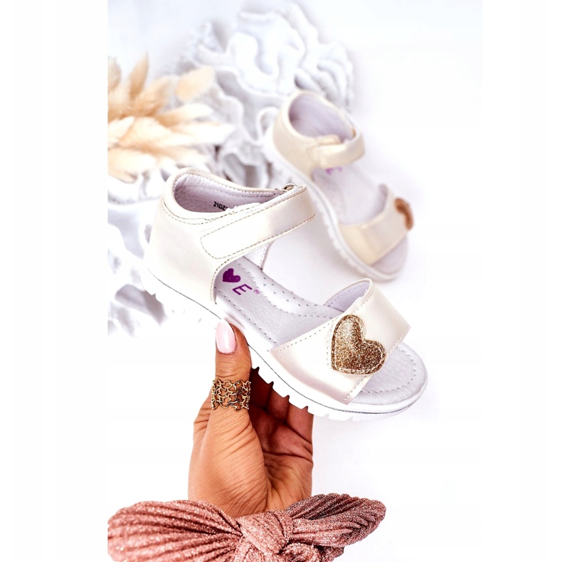 Dětské sandály se zlatým zlatým suchým zipem 1