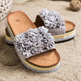 SHELOVET Pantofle Na Platformě S Ornamentem šedá 1
