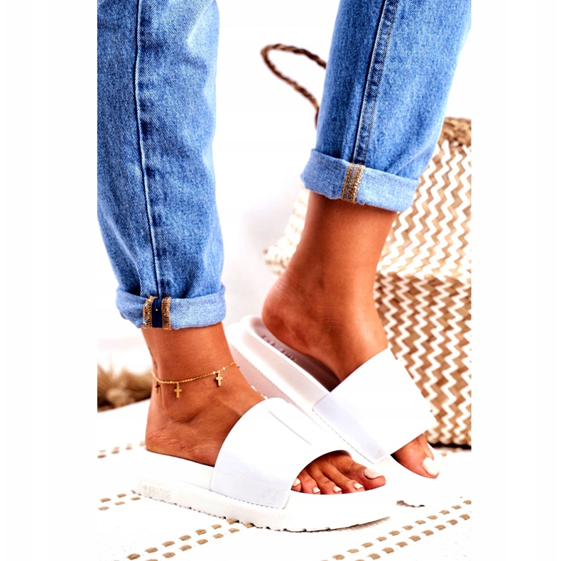 Dámské pantofle Big Star na platformě bílé FF274812 bílý 2 Dámské pantofle Big Star na platformě bílé FF274812 bílý 2