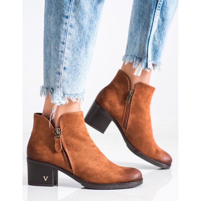 Klasické kozačky na sloupku VINCEZA hnědý 2