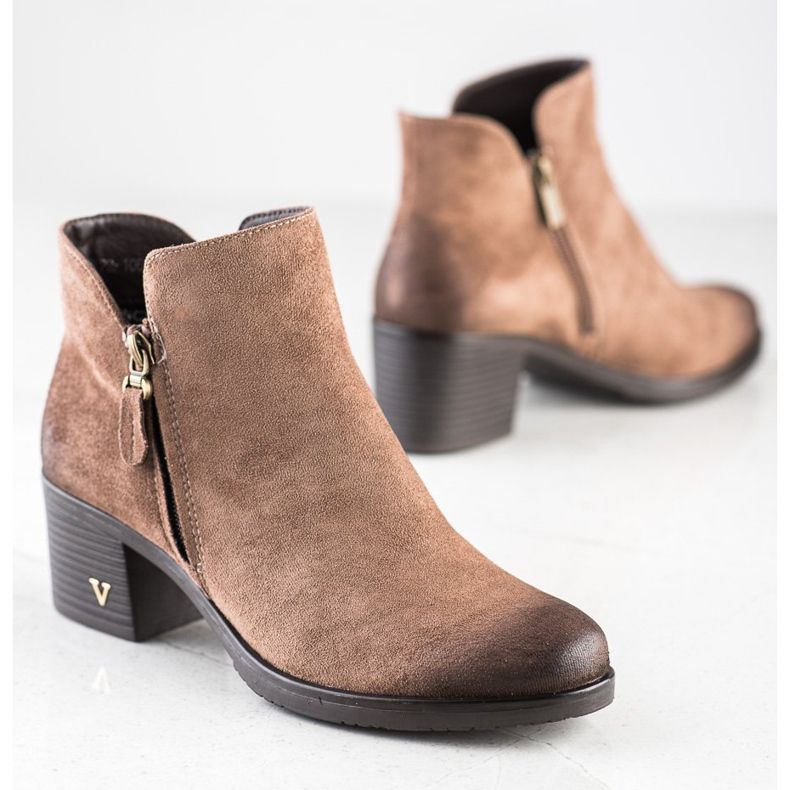 Klasické kozačky na sloupku VINCEZA hnědý 1