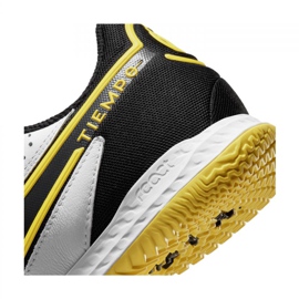 Kopačky Nike React Legend 9 Pro Ic M DA1183-107 vícebarevný bílý 1