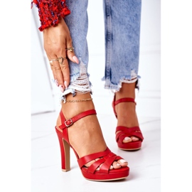 PW1 Elegantní červené sandály Anastasia na baru 2