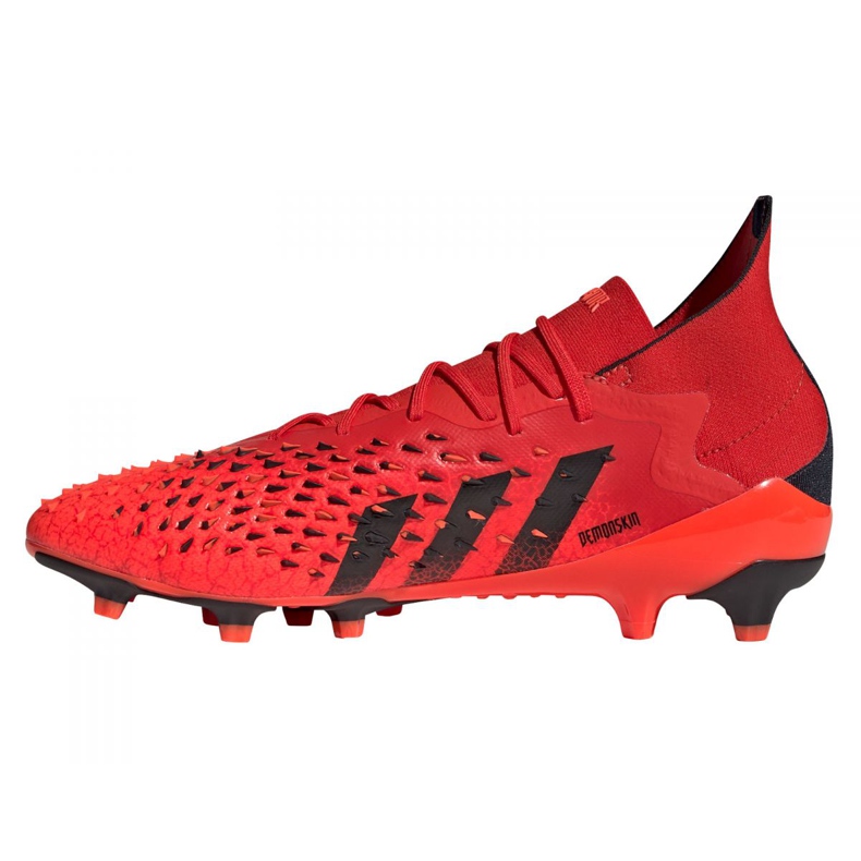 Kopačky Adidas Predator Freak.1 Ag M FY6253 červené červené 1