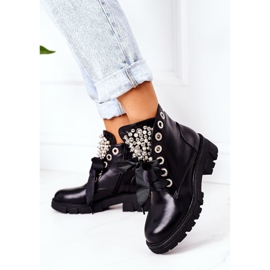 PS1 Teplí dělníci s kovovými perlami, černá Perla 2