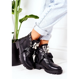 PS1 Teplí dělníci s perlami, černá Perla 2 PS1 Teplí dělníci s perlami, černá Perla 2