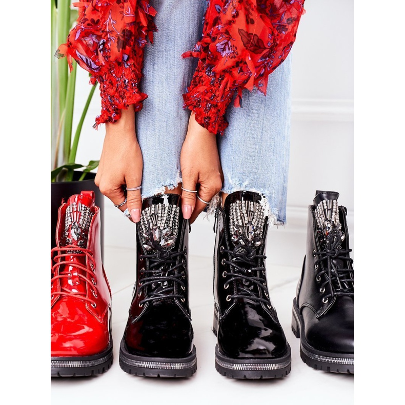 Lakovaní teplí dělníci s černým kubickým zirkonem černá 1