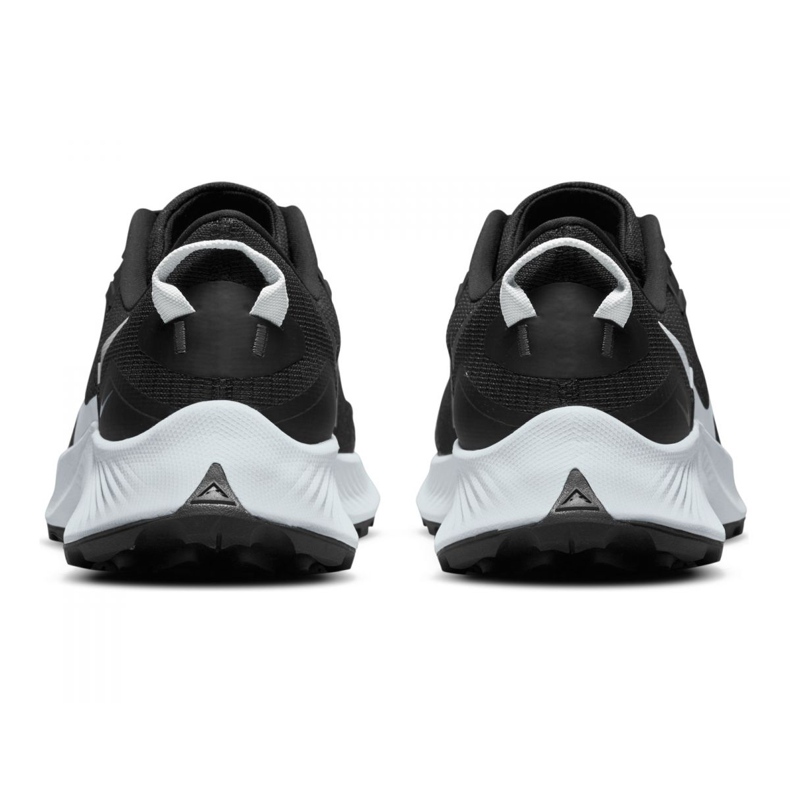 Běžecké boty Nike Pegasus Trail 3 M DA8697-001 černý 2
