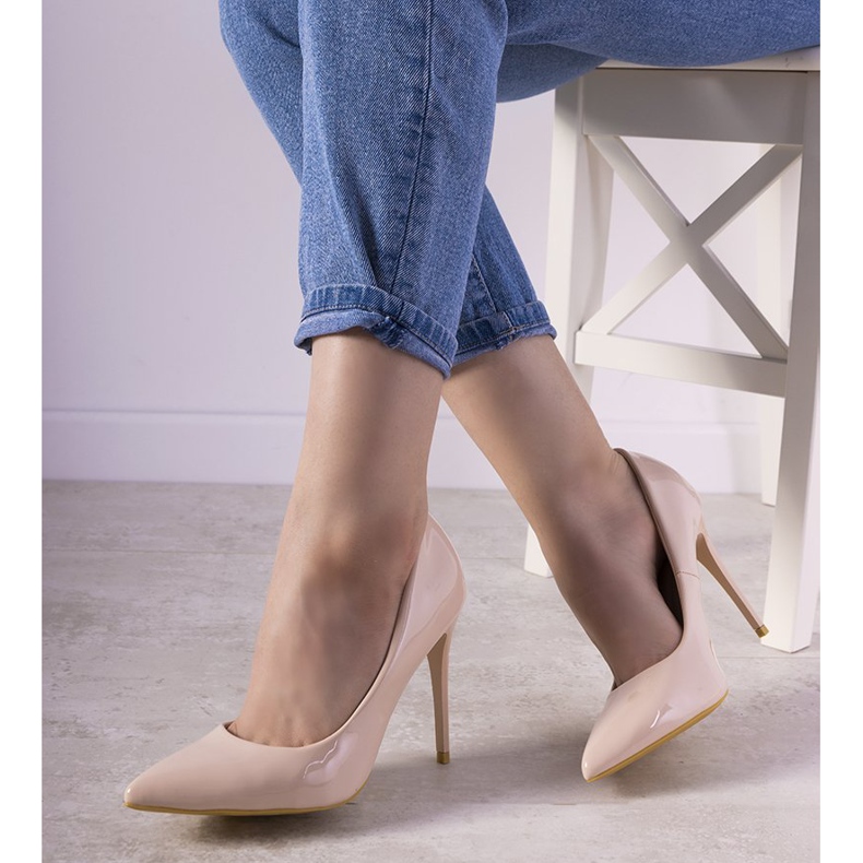 Béžově lakované vysoké podpatky Ibiza béžový 1