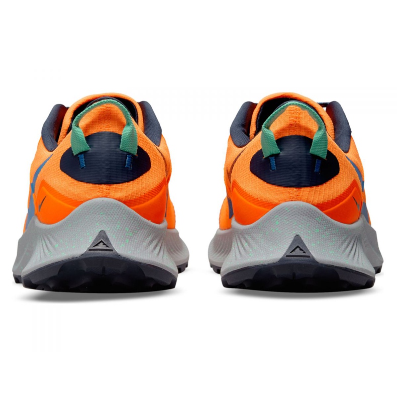 Běžecké boty Nike Pegasus Trail 3 M DA8697-800 pomerančový 2