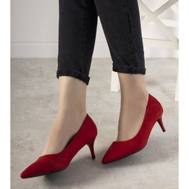 Červené lodičky na nízkém podpatku od Ferri 1