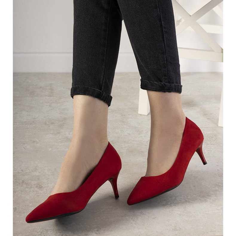 Červené lodičky na nízkém podpatku od Ferri 1