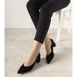 Černé lodičky na Florenově sloupku černá 1 Černé lodičky na Florenově sloupku černá 1