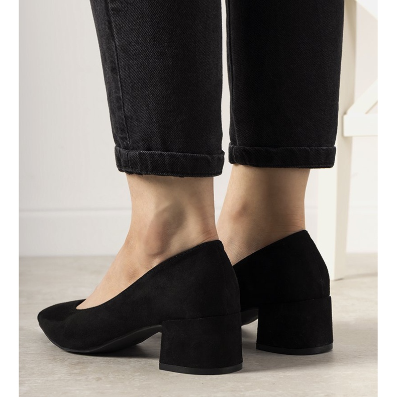 Černé lodičky na Florenově sloupku černá 2 Černé lodičky na Florenově sloupku černá 2