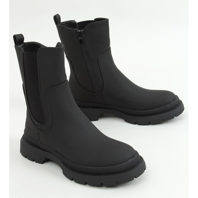 Černé boty Jodhpur QT26P Black černý 1